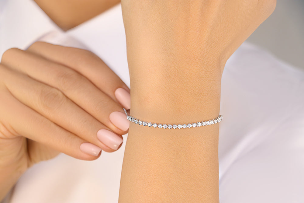 Auksine_apyranke_su_deimantais