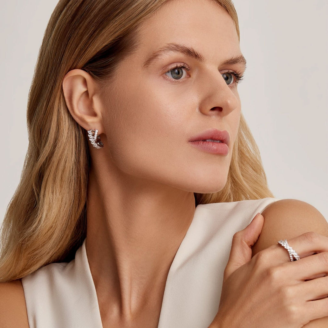 Auksiniai_auskarai_su_deimantais_E525D-1_modelis