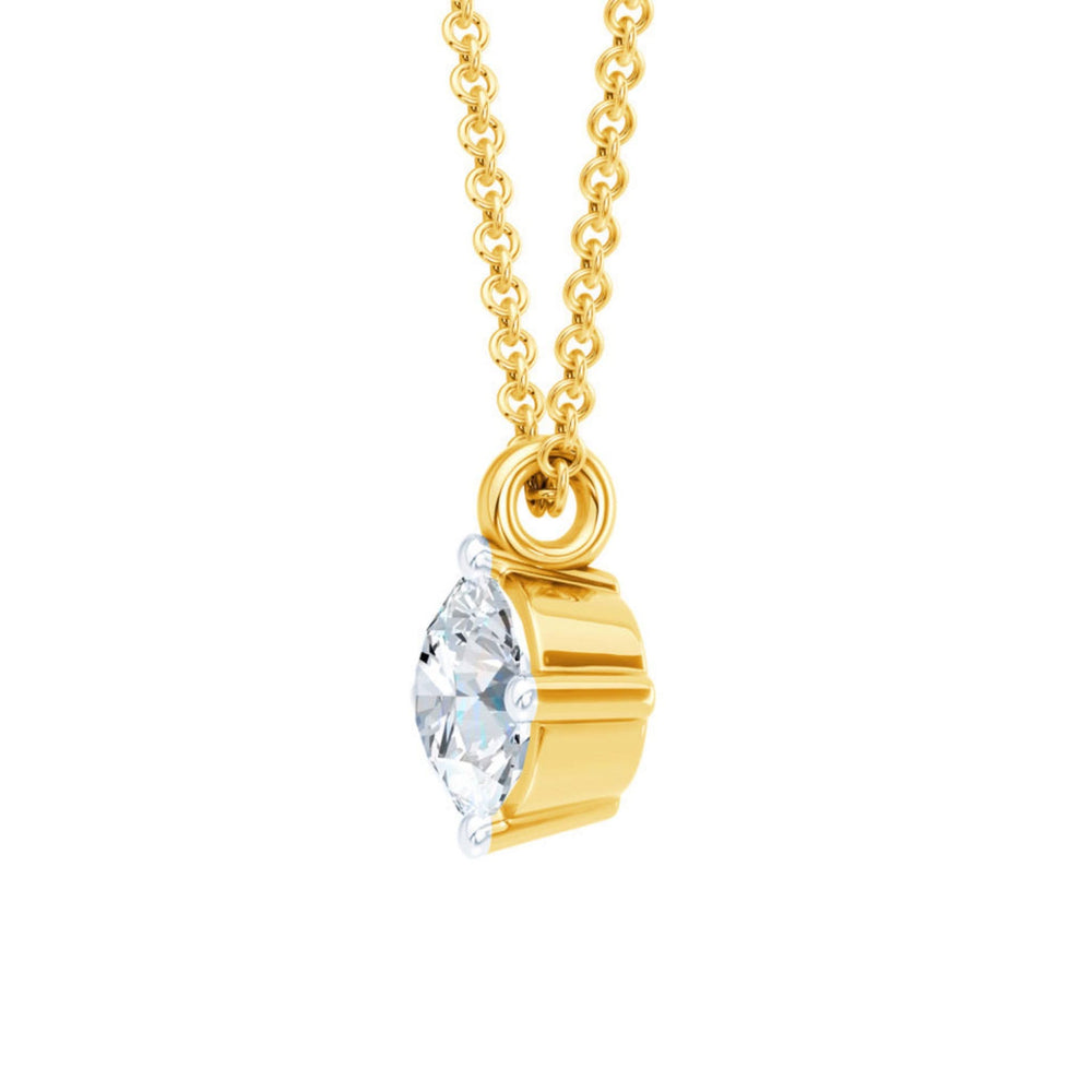 Auksinis_pakabukas_su_deimantu_ir_grandinele_Love