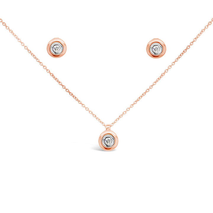 Auksine grandinele ir pakabukas su deimantu